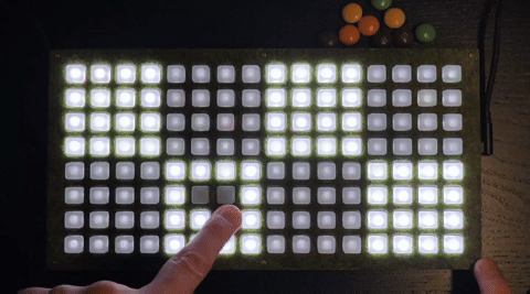 Color fallback demo on NeoTrellis after monochrome viii mode
